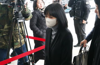 '미공개정보 주식거래' LG 구연경·윤관, 2심서 혐의 부인