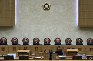 대법 "HD현대중, 하청노조 단체교섭 의무 없다…옛 노조법 적용해야"