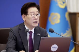 [속보]李대통령 "중동전쟁 석달째, 물가부담 악화…민생품목 가격·수급 안정 총력" 당부