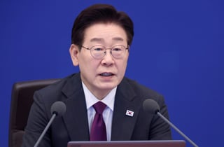 [속보]李대통령 "은근슬쩍 가격인상·독과점 지위 남용, 철저한 관리 필요"