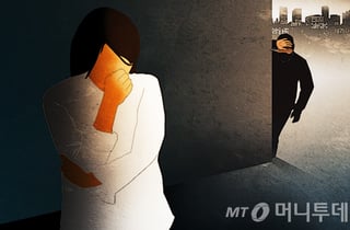 20년 만에 감옥 나와서 또 '살인'...좋아하던 여성에 흉기 든 50대
