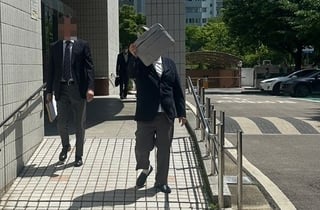 허위공시로 '주가조작 혐의'…기재부 차관보 출신 기업인 구속