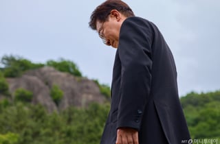 李대통령, '일베' 겨냥 "조롱 방치·조장 사이트, 폐쇄 등 검토 필요"