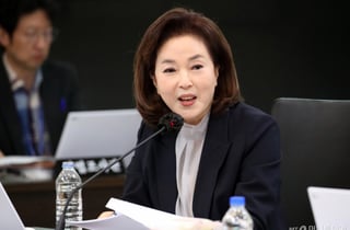 "여기 잘 생긴 오빠들 많아요" 논란에…김민전 "여학생 배려한 취지"
