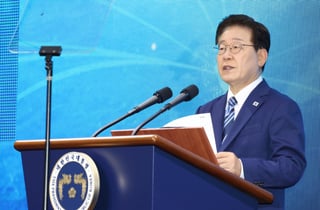 [속보]李대통령 "부산, 한국의 성공 경험·도약 서사 세계와 공유하는 최적 장소"