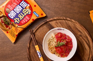 농심, '무쇠팔' 셰프와 맞손…미쉐린식당에서 맛보는 배홍동막국수