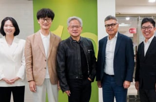 '제2 깐부 회동' 이해진-젠슨 황 만난다…"동남아 소버린 AI 구축"