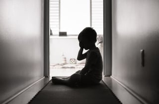 친부가 세살배기 돌침대 던져 사망…친모·외조부모도 검찰로