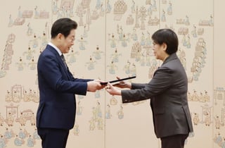 국민연금 하필 "이마트 지분 8.9%"...국민 노후재산 432억 줄었다