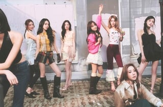 아이오아이 '갑자기', 9년만 활동에도 음원차트 1위