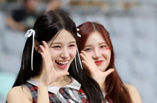 [한번에쓱]아웃송에 이런 미소는  '고척돔 출동 이예빈'