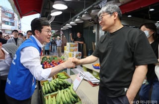 정원오, 선거운동 총력전 돌입…유세차보다 도보 누비며 '한 걸음 더'