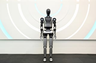 "LG, 그룹사 AI 개발에 NAV 최고치 경신… 목표가↑"-키움