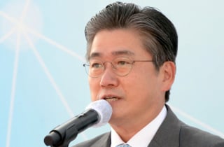 SK㈜ 미래성장 담당 및 SK하이닉스 에너지TF 사장에 정승일