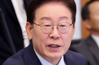 李 대통령 "최악의 저질들에게 지배당하지 않기 위해 투표하셨나?"