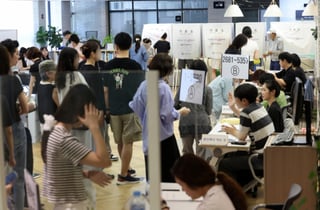 지방선거 정오 투표율 19%…대구 23.7%·광주 13.1%