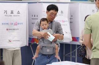 지방선거 오후 2시 투표율 '48.9%'…동시간대 '역대 최고치'