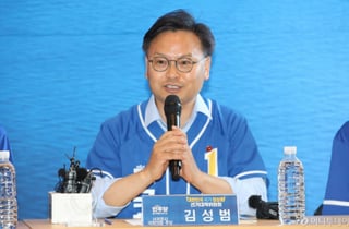 서귀포 국회의원 보궐선거, 민주당 김성범 '당선 유력'