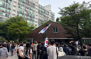 '용지 부족' 잠실7동 투표소 112 신고 135건…선관위 밤샘 대치도
