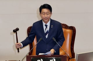새 입법부 수장에 6선 조정식…남인순·박덕흠은 부의장 선출