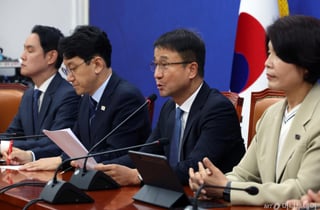 민주당 "투표용지 사태 국정조사 하겠다...선관위 개혁 과감히 추진"