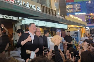 젠슨 황, 구광모와 어깨동무하고 "굿 프렌드"