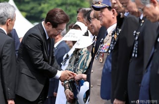 李대통령, 현충일 맞아 "공동체 지킨 분들 예우, 배반한 이들은 단죄…중요한 책무"