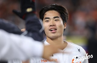 '1할대 신인' 오재원 리드오프 기용, '5위' 한화는 서두르지 않는다 "열심히 노력했으니까" [부산 현장]