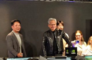 젠슨 황, NC '아이온2' 이용자에 최신 그래픽 카드 '깜짝' 선물…가격이?