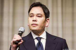 [속보] 정용진 회장, 이마트·신세계프라퍼티 대표이사 선임