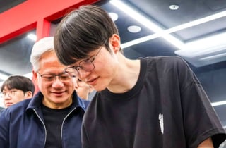 "게임 사랑하는 사람, 즐거웠다"…페이커, 젠슨 황 만난 소감