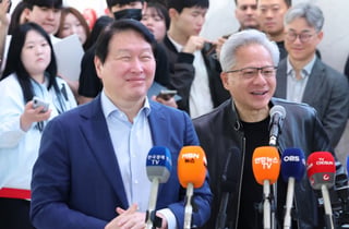 기술 도입 넘어 판 바꾸는 혁신..SK·현대차·LG도 AX 가속