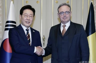 '초과이익 분배 위해 기본소득 같은 매커니즘 필요'…李 대통령, 英 매체와 인터뷰