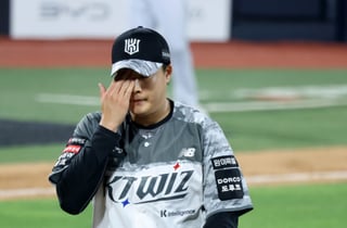 [한번에쓱]쫀득했지? '8회초 무사 1,2루 위기 무실점으로 이겨낸' 한승혁