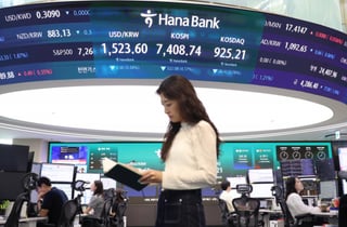 "급락은 기회지" 삼전닉스 상승 전환…코스피 7700 회복