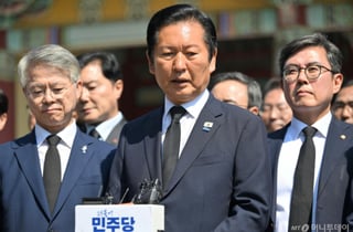 불붙는 '명청대전'…사퇴 요구에 1인1표·보완수사권 띄운 정청래