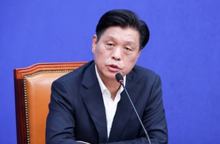 與 "8.17 전당대회 대전서 개최 준비…이르면 26일 '전준위' 구성"
