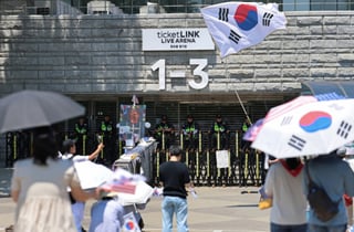 "좌파·우파 언어 금지"…과격해진 잠실 떠난 2030, 여기로 모였다