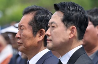 국힘, 지지율 첫 역전에도 내홍, 민주당은 "책임 통감"…여야 모두 긴장