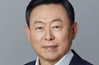 "언제든 CEO 바꾼다"...롯데·신세계 수시 인사 '충격 요법'
