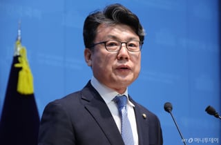 진성준 "鄭연임 도전 명분 많지 않아…보유세, 7월 세제개편안에 담길 것"