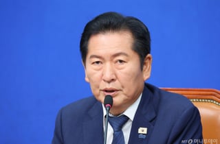 '당심' 앞세워 정면돌파…鄭 연임 도전 두고 당내 파열음