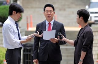 與 "오세훈 서울시장 여론조사 비용 대납 의혹 신속 선고해야"