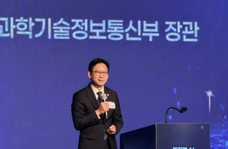 배경훈 "피지컬 AI, 승부볼 때…AI 3강 넘어 피지컬 AI 1강 되겠다"