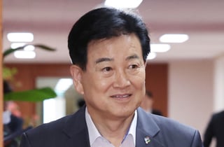 '북한=적' 유지한 국방백서…정동영 "NSC서 논의해볼 것"