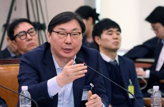 '연어 술파티' 위증 이화영, 1심 국민참여재판 끝 징역 4개월