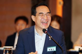 "당장 쓰지 말고, 미래 곳간에"…기획처, 역대급 세수 활용방안 논의