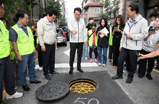 '반지하 주택가' 안전 점검 오세훈 시장…"빈틈없는 풍수해 대책"