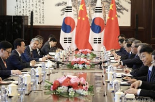 김민석 총리, 리창 中총리와 회담 "한중 전략적 협력 동반자 관계 강화"