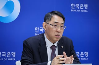 집값 뛰고 빚투 늘고…한은, 금융불균형 누증에 '경고등'